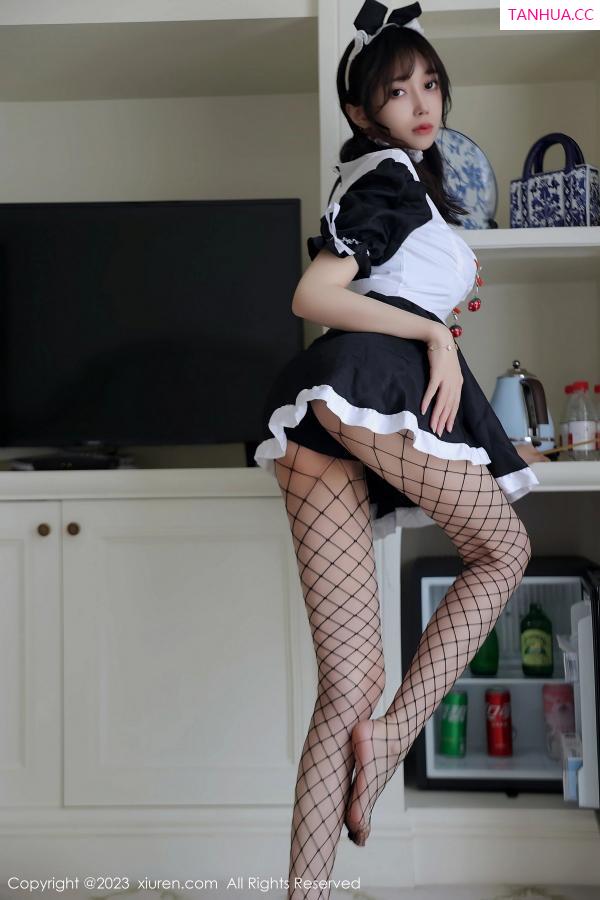 玥儿玥  [XiuRen]高清写真图 2023.08.11 No.7217 玥儿玥er 女仆服美腿第8张图片